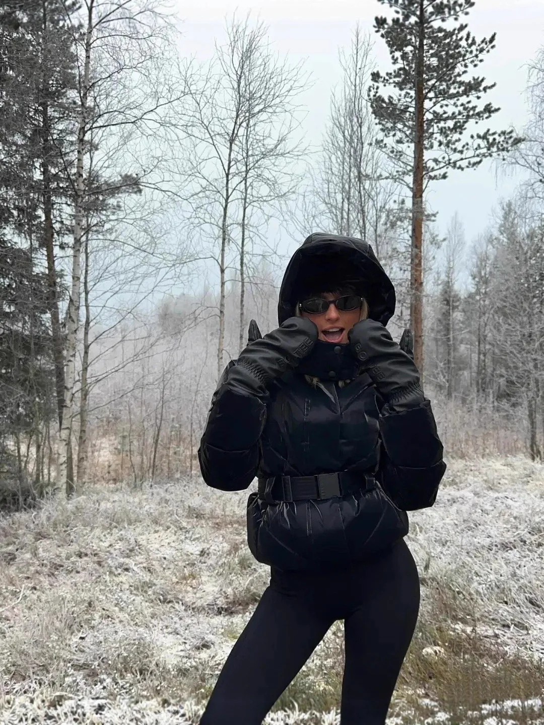 

New Hooded Ski Casual Thickened and Fleece Warm Cotton-padded Coat 2025 Women's Slim-fit Winter Jacket