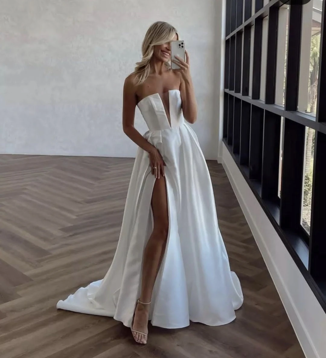 Vestido de novia de satén Civil para mujer, prenda con abertura lateral, longitud hasta el suelo, cuello en V, impresionante, personalizable a medidas