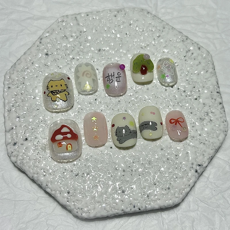 10 stuks lief en schattig cat eye korte handgemaakte pers op nagels cartoon kitten mushroom house nepnagels verwijderbaar en herbruikbaar