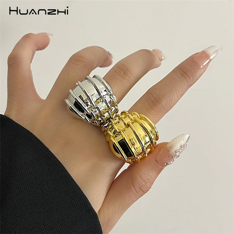 HUANZHI Punk Wrinkle Metal Wide Geometric Ring for Women New Gold Sliver Color Irregular Large Chunky Vintage Jewelry