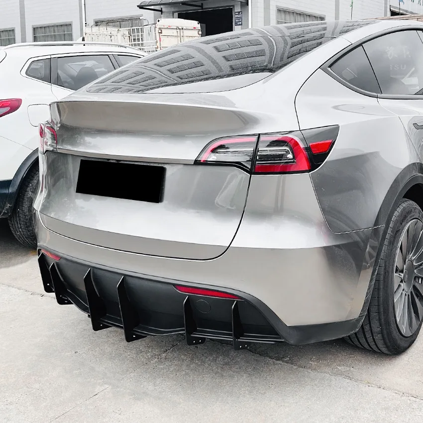 Car Rear Lip Tail Spoiler Protection Cover Rear Bumper  Lip Diffuser Spoiler Protection Plate Trim For Tesla Model Y 2019-2023+