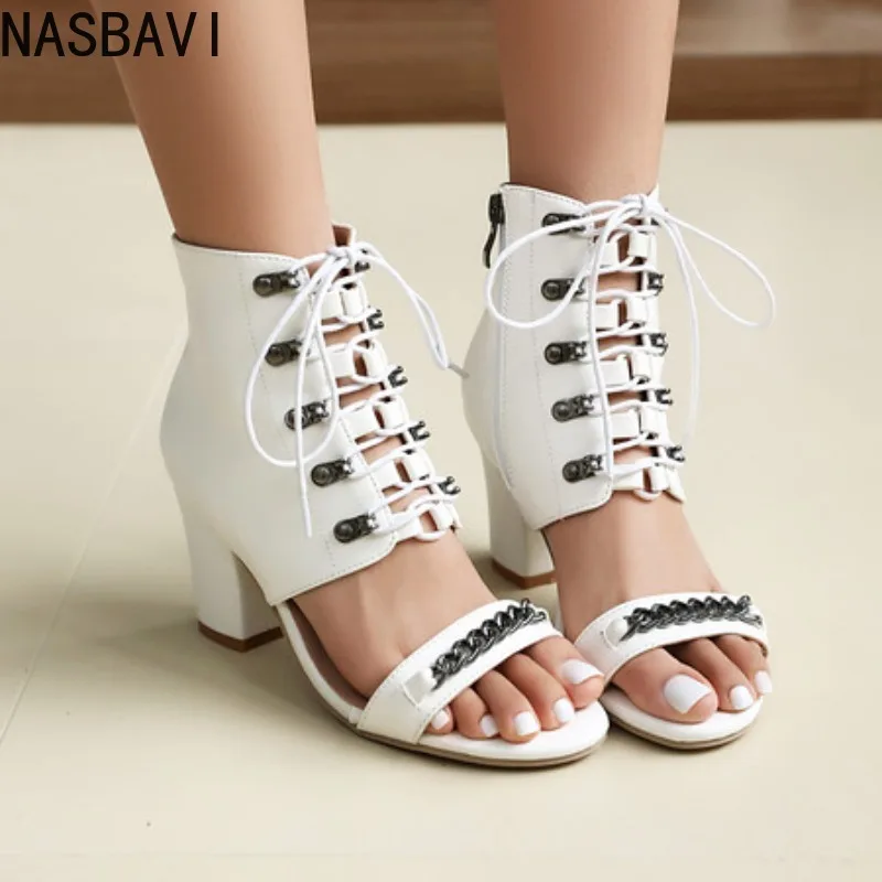 

NASBAVI 2025 Новый дизайн Женские сандалии на блочном каблуке 7,5 см на молнии со шнуровкой и металлической цепочкой Большой размер 46 47 48 Модная повседневная обувь