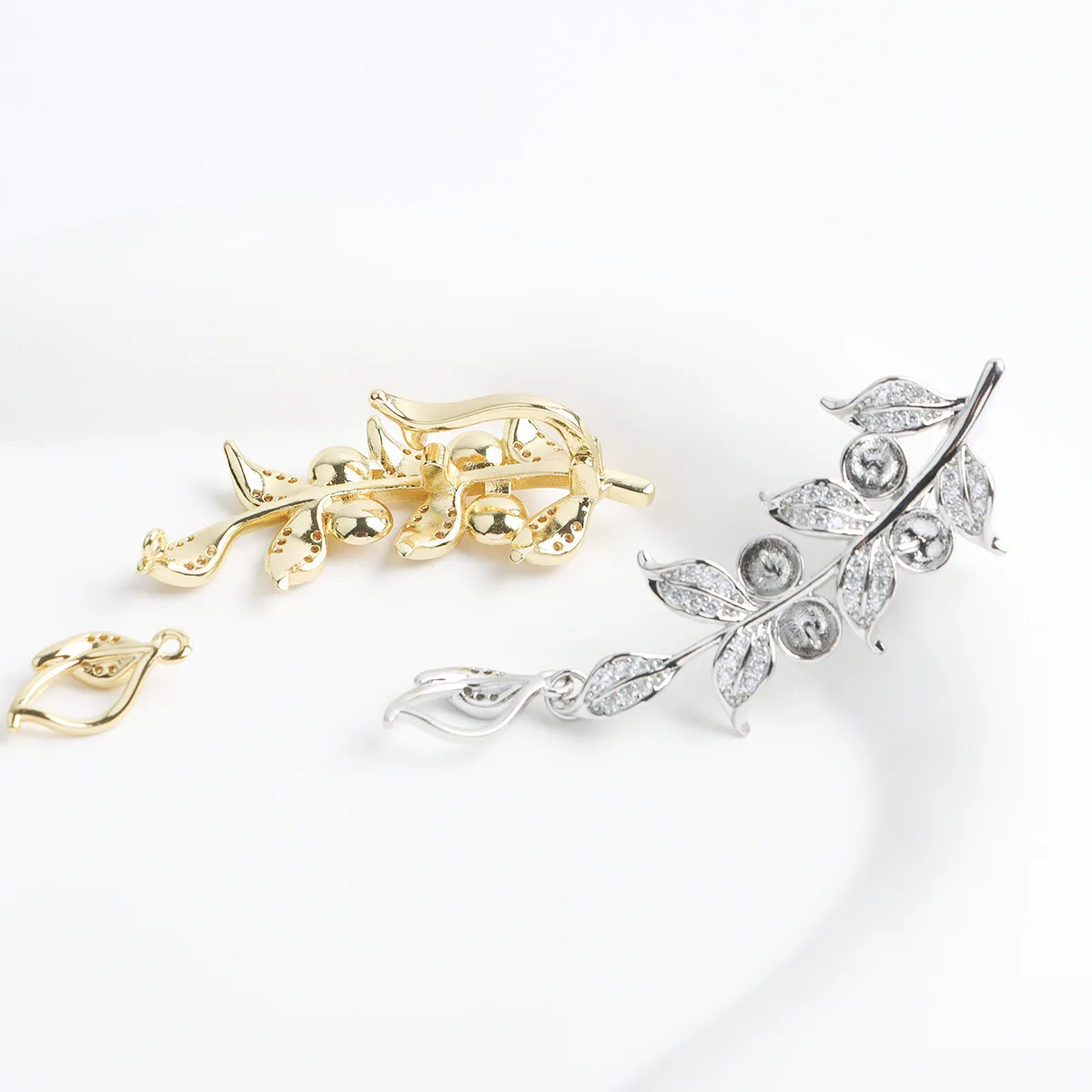 

Inlaid Zircon Willow Branch with Pearl Support Sweater Chain Buckle Y-shaped Necklace Connecting Buckle Diy Jewelry Accessories