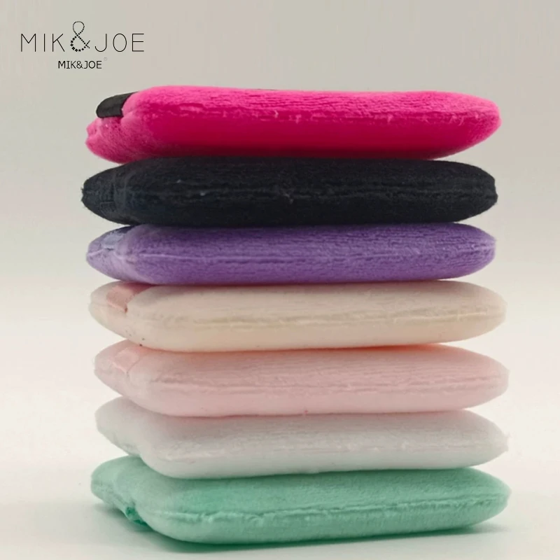 8 قطع من الخلاطات الإسفنجية المربعة الملونة للاستخدام المنزلي أو السفر