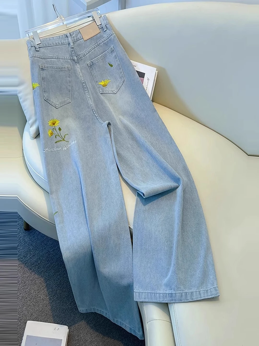 السيدات موضة مطرزة واسعة الساق فضفاض الجينز المرأة 2025 صيف جديد رقيقة الدينيم السراويل المؤنث العصرية مستقيم سراويل جينز