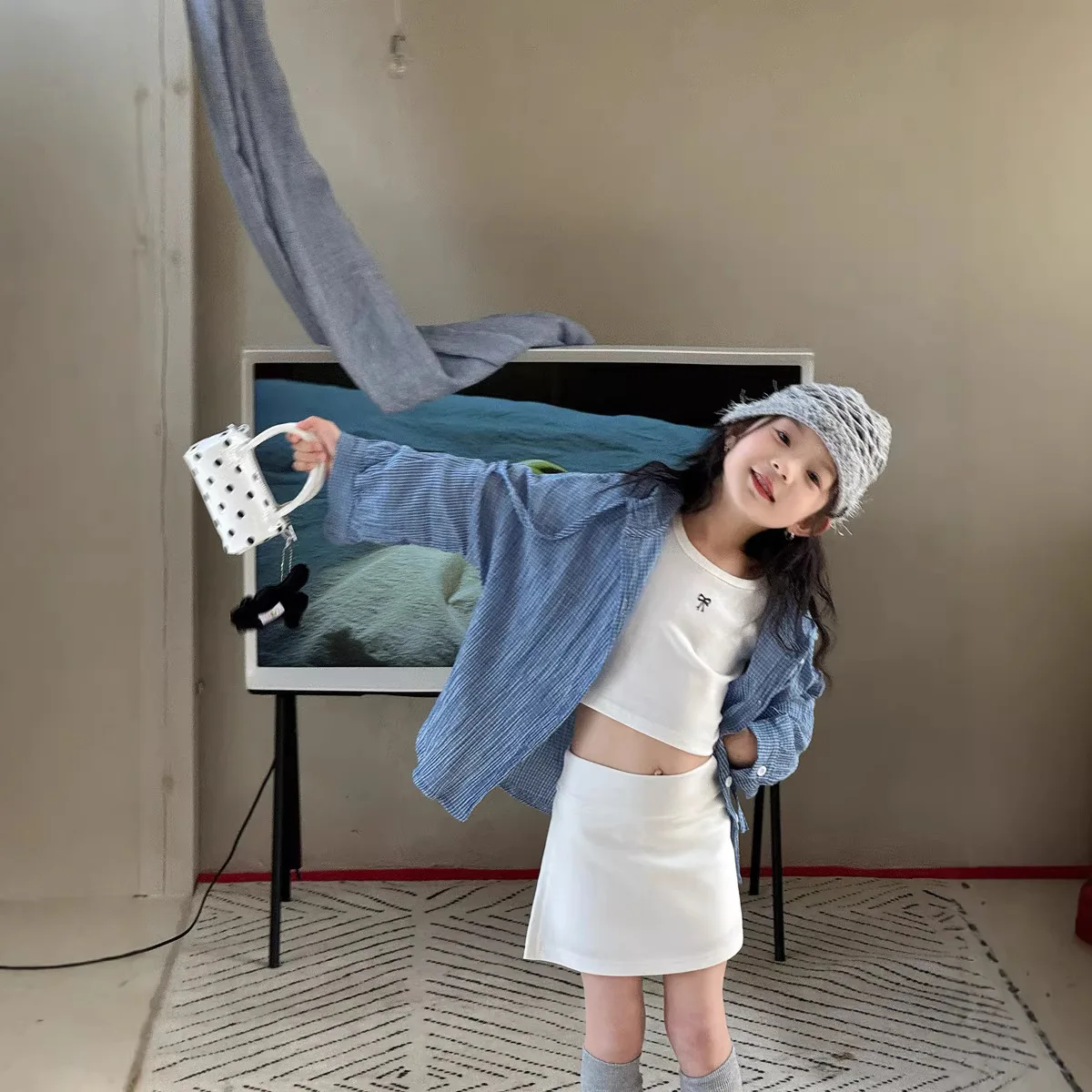 

Summer New Girls Korean Style Hooded Plaid Shirt 2026 Children Clothing Girls Fashionable Loose Versatile Sun Protection Top