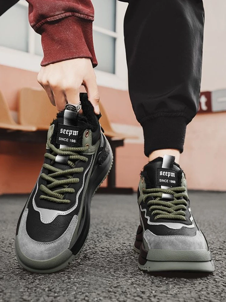 

Korean Style Men's Winter Outdoor High Top Snow Boots Warm Fleece Lined Cotton Sports Shoes Stylish Versatile