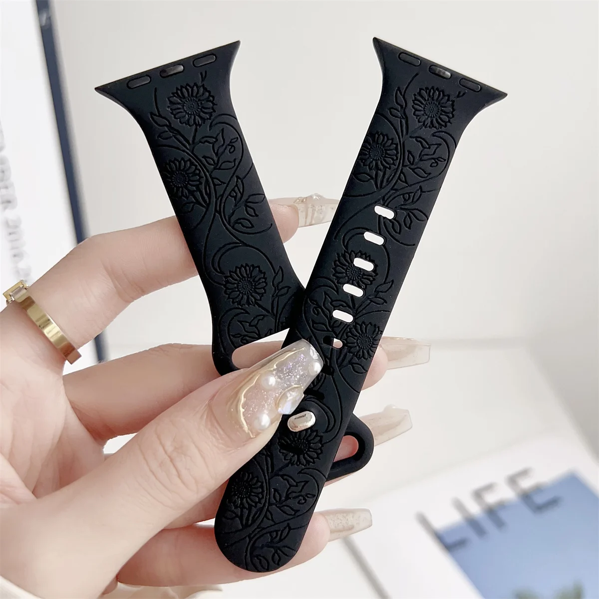Watch Band For iWatch 42/44/45/49mm 38/40/41mm Silicone Fashion Watch Strap for Watch Series Ultra2 Se 9/8/7/6/5/4/3/2/1_voghion.com