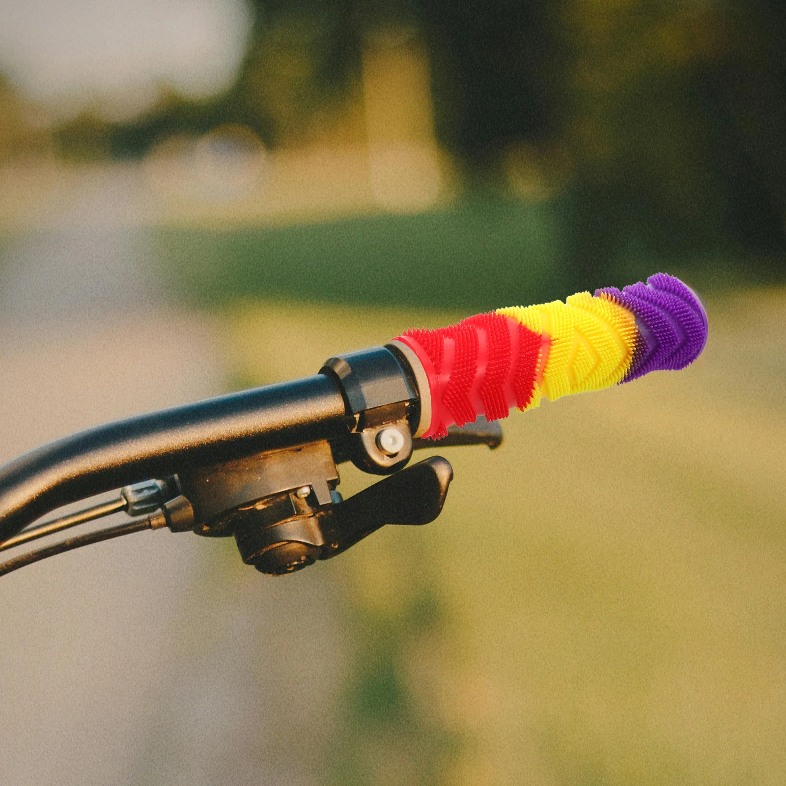 

2Pairs Motorcycle Grip Silicone Handlebar Grips Anti-Slip Durable Easy Install Most Motorbikes Motorcycle Grips