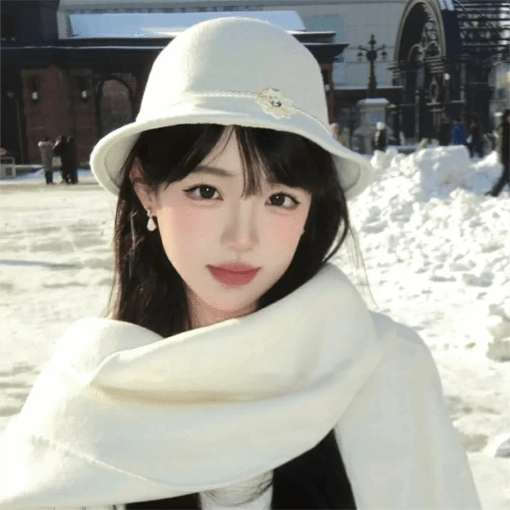 Elegant Pearl Flower Topper Hat Solid Color French Style Fisherman Hat Hepburn Warm Woolen Bucket Hat Lady
