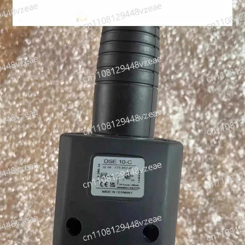 

Продается. 1 шт. контроллер Demag DSE10-C (номер модели 77335245)