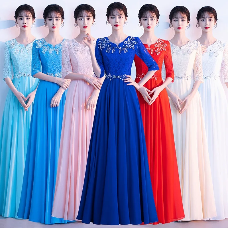 

Костюм для выступлений: женское длинное платье для хорового исполнения, белое вечернее платье для взрослых, для конкурсов и выступлений.