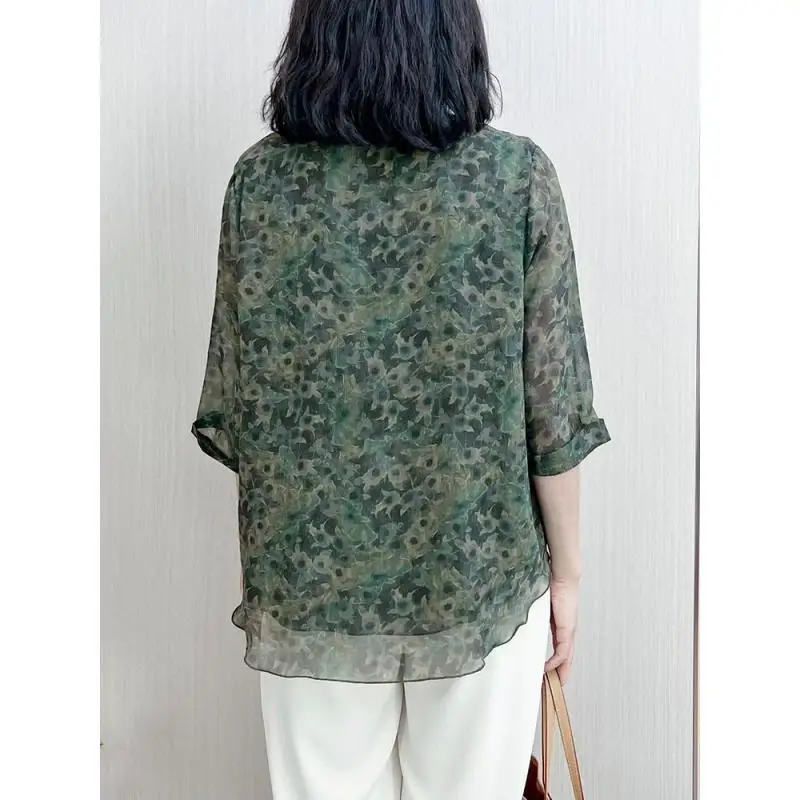 Fashionable Quarter Sleeved Printed Chiffon Shirt for Women in Spring 2024 New Loose Fitting Belly Covering and Age Tops