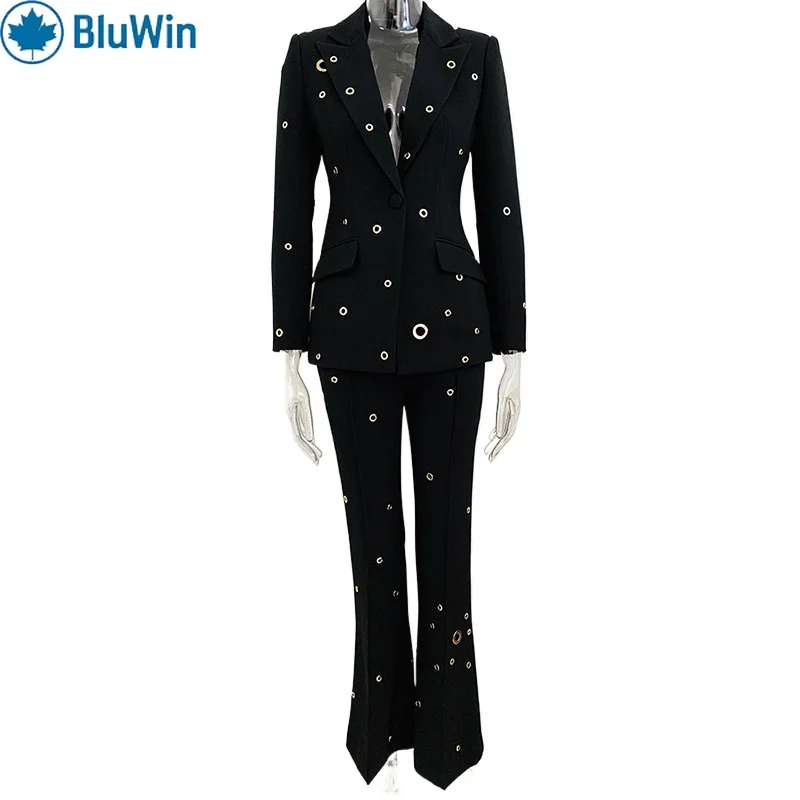 

BluWin Fashion New Heavywork Блейзер на одной пуговице с металлическими люверсами и длинные брюки Комплект из двух предметов - Элегантный офисный шик