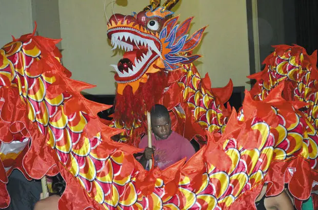 

Event Theme Dragon Dance Costume 4m Silk 4 Players size 5 Children Students Park Stage Festival Chinese Traditional Performance