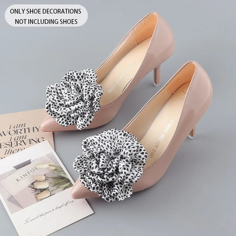 1Pair Leopard Print Fabric Flower Shoe Clips Detachable Shoe Decorations for Women High Heels Pumps Party DIY Shoe Accessories
