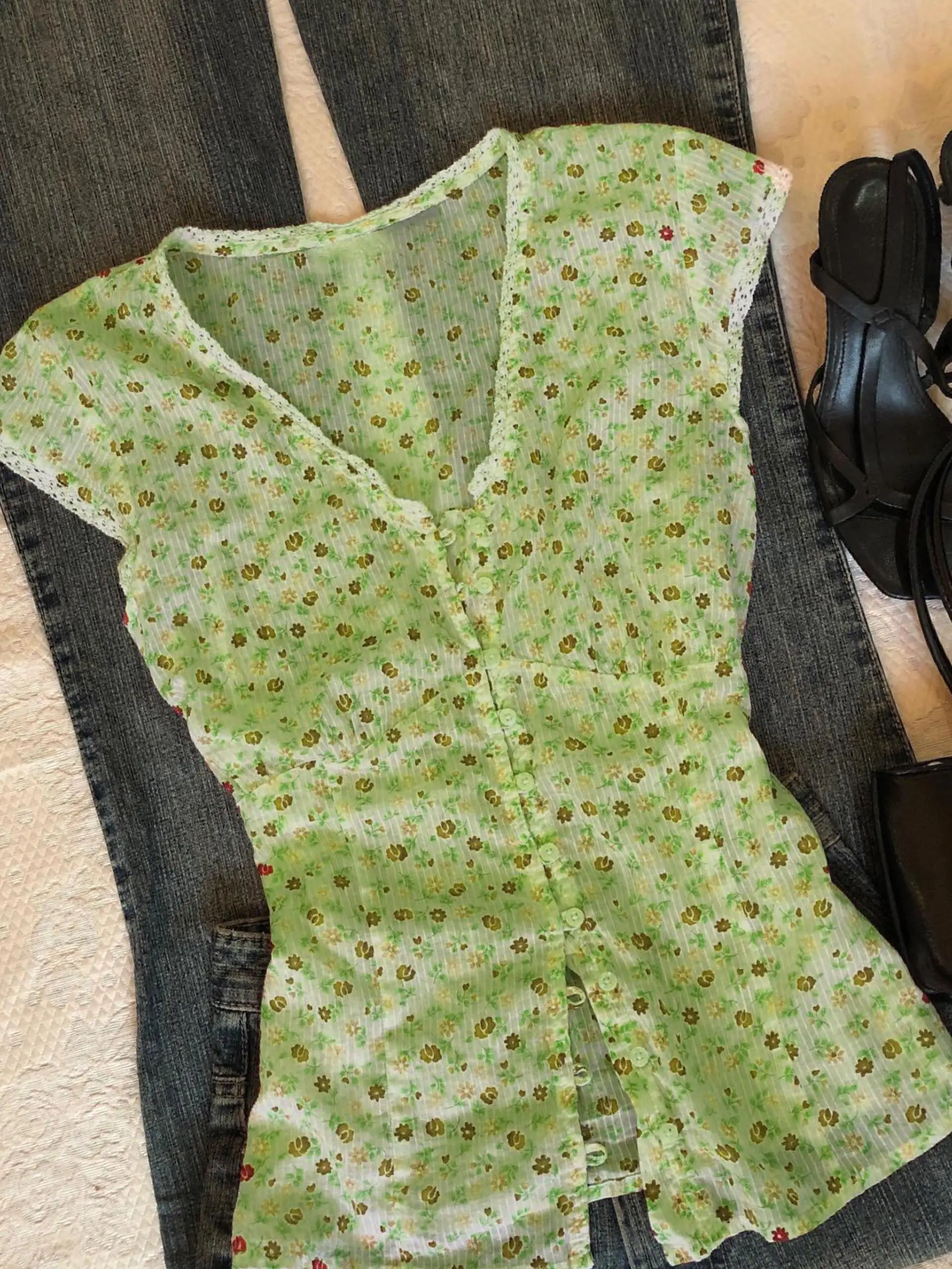 

Retro Floral Print ort Sve V-Ne irt Women's Slim Fit Summer New Design een Color Commute Sle Button up Top