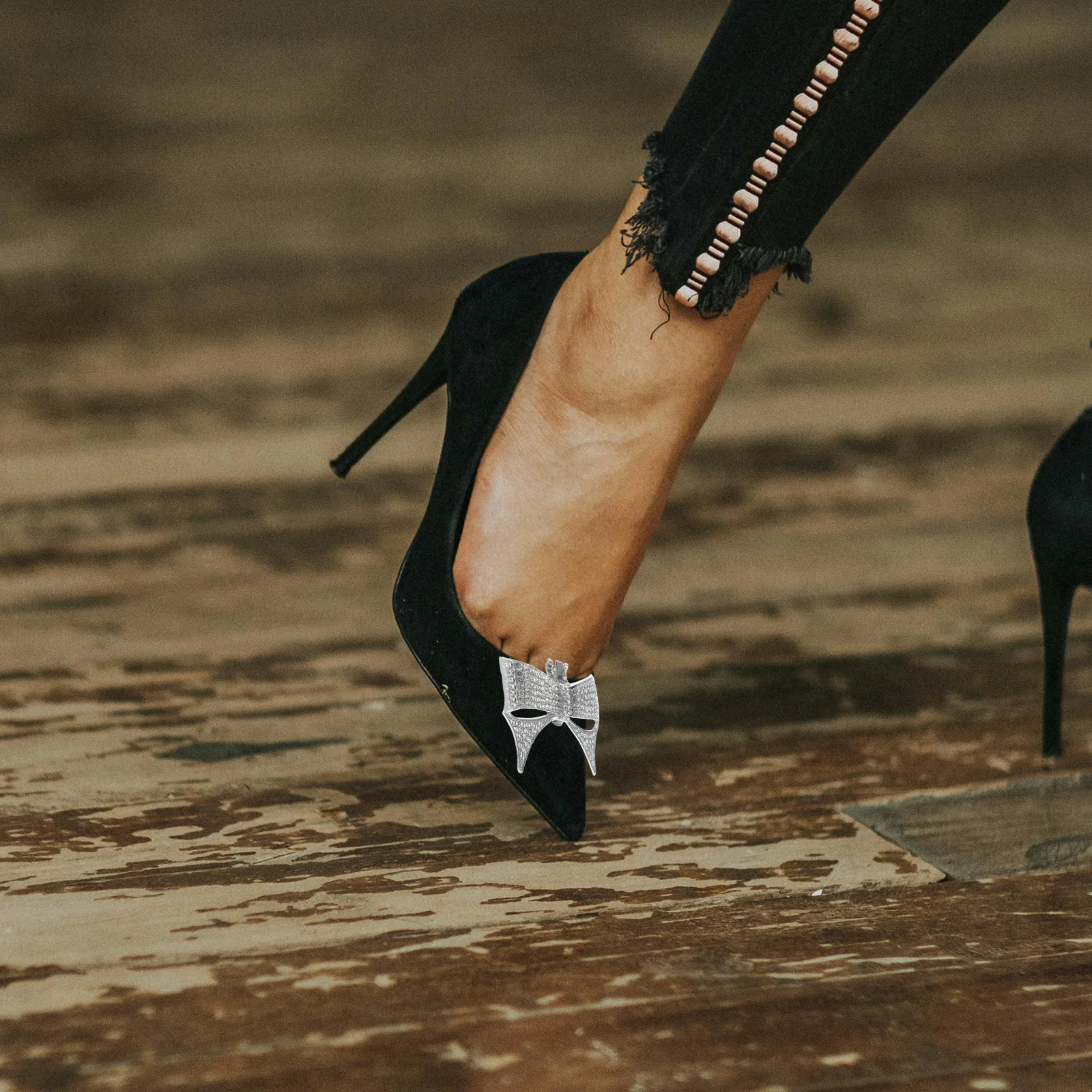 

Bowknot Shaped Shoe Ornament Fashion Rhinestone Alloy Charm Women Sneaker High Heel Decoration Party Wedding Festival Reusable
