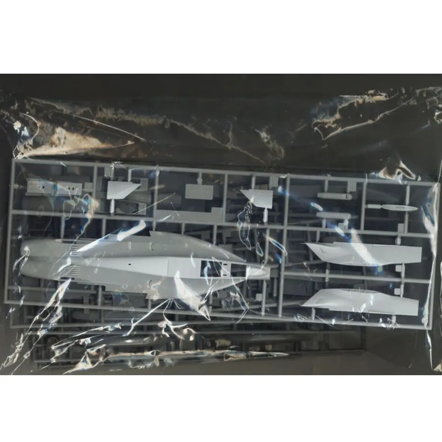 HASEGAWA HA02404 1/72 F/A-18F Super Hornet `TopGun`Fighter Plastic Model Kit