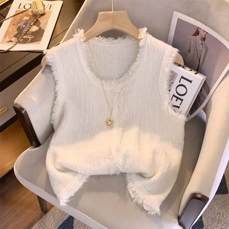 Knit Tops for Woman Round O Neck Winter Button Vest Women\'s Sweater Pink Crochet Y2k Fashion Korea Korean Luxury Jumper New In