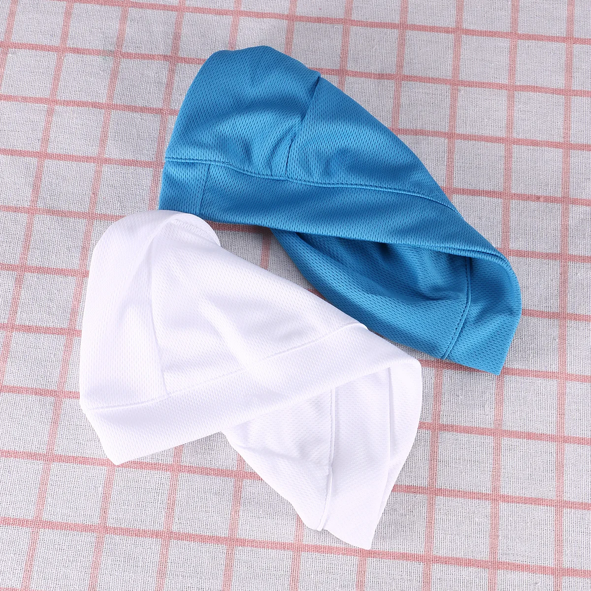 

2pcs Quick Dry Inner Liner Cap High Elasticity Sweat Wicking Cycling Beanie For Men Women White Sky Blue Suitable For Helmet