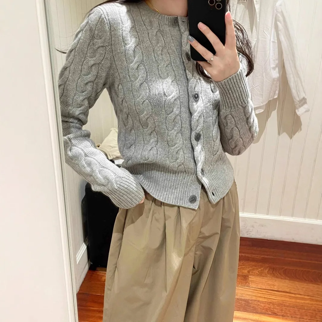 سترة RL Winter 2025 مقصوصة، سترة منسوجة من القطيفة مع تطريز، بلوزة أنيقة متماسكة برقبة دائرية للنساء المتطورة