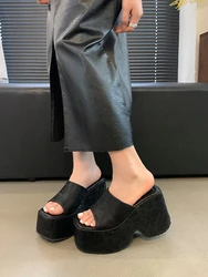 Kapcie damskie Summer On A Wedge Female Shoes Platform Heeled Mules Slides Fashion 2024 High Luxury Rubber PU Pumps Super Hoof