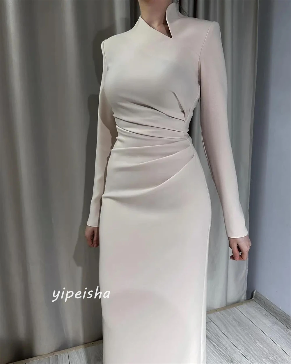 Jiayigong      Satin Pleat Engagement Sheath High Collar Bespoke Occasion Gown Midi es