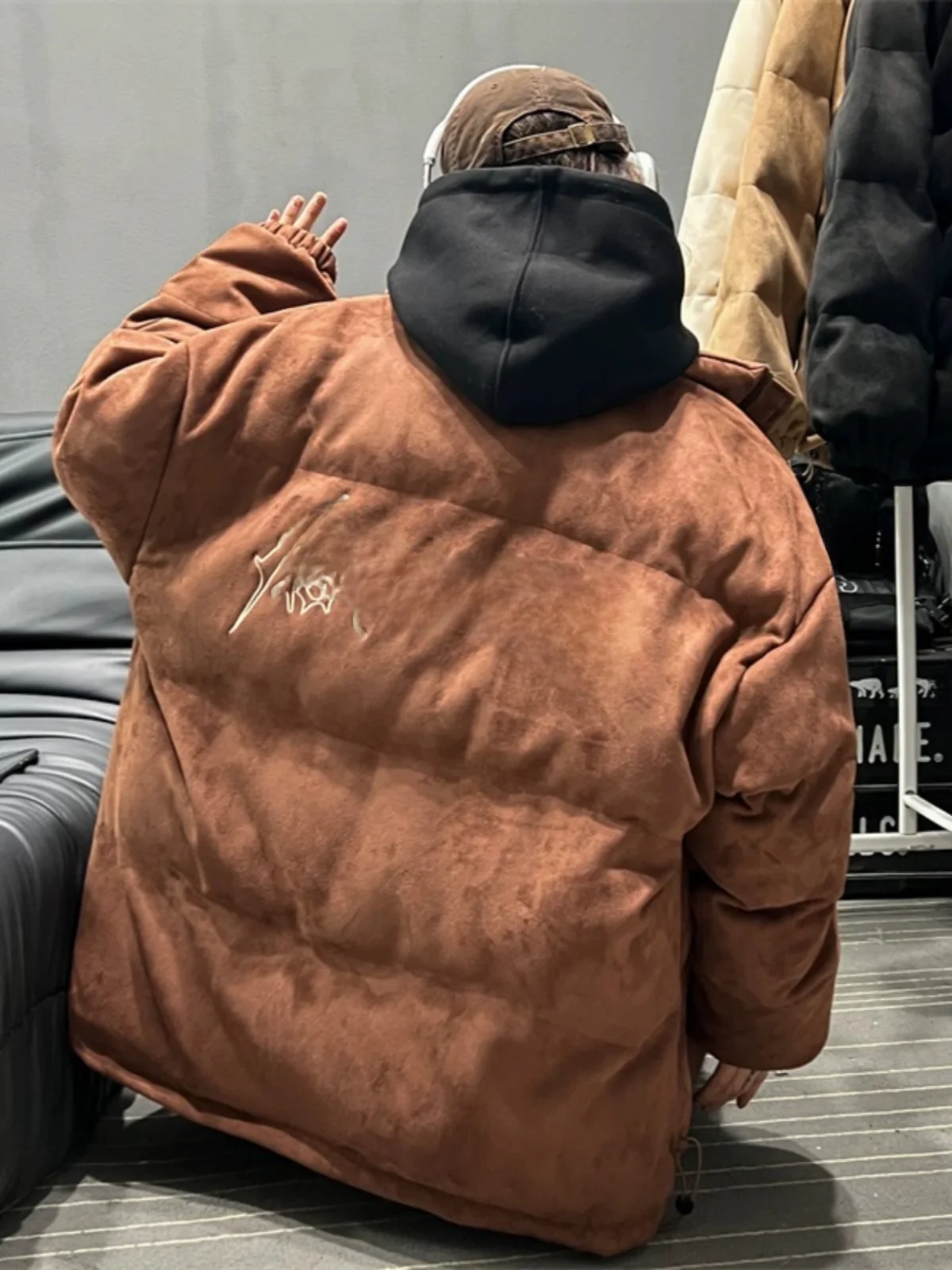 

Мужская зимняя утепленная куртка из замши цвета хаки с вышивкой, в американском стиле High Street, из хлопка