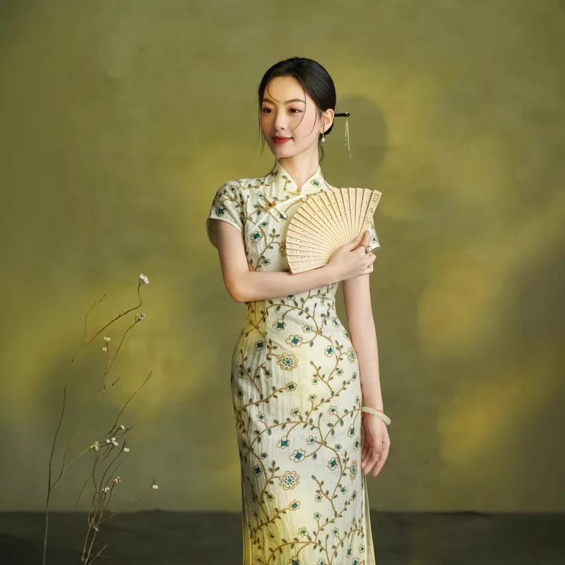 

2026 Summer Light Luxury High Quality Embroidery Flower Thin Retro Cheongsam