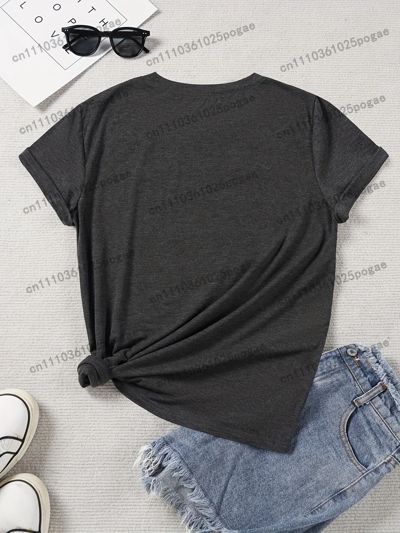 Women's Retro Rihanna Pattern Short Sleeve T-Shirt - Fashion Casual Tee with Iconic Portrait and Signature Print, Perfect Gift f