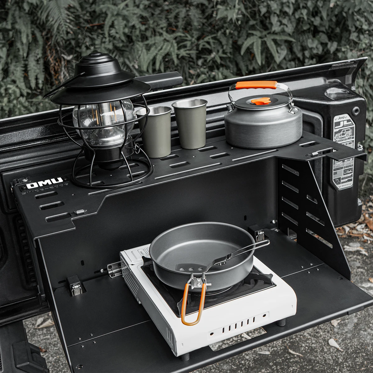OMU Tailgate Table & MOLLE Panel, Foldable Camping Stove Shelf, Bolt-On Installation – for Jeep Wrangler JL/4XE