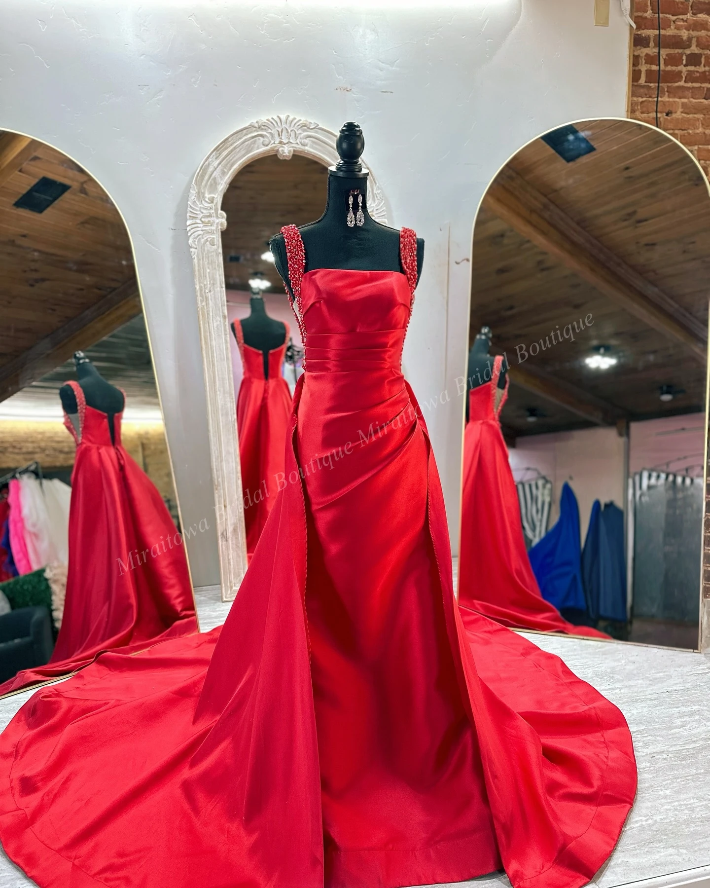 コラム プロムドレス オーバースカート ビーズストラップ シャーリング スカイブルー 冬 フォーマルイブニング パーティー ドレス 特別な日 ページェント ガラ オスカー