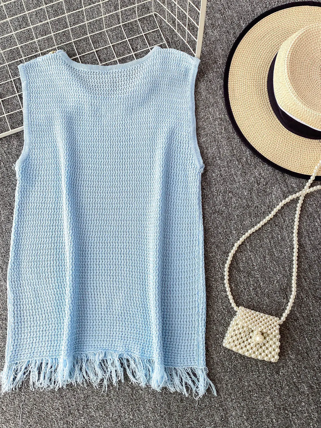 エレガントなニットフリンジベスト レディース 夏 ノースリーブ ラウンドネック ニットウェア トレンディなデザイン 通勤スタイル ルーズフィット ソリッドカラー