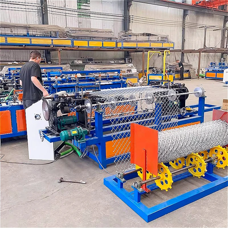 Chain Link Fence Machine Full Automatic Diamond Mesh Weaving Customized Steel Wire Hole For Farm Agricultural Security Fence