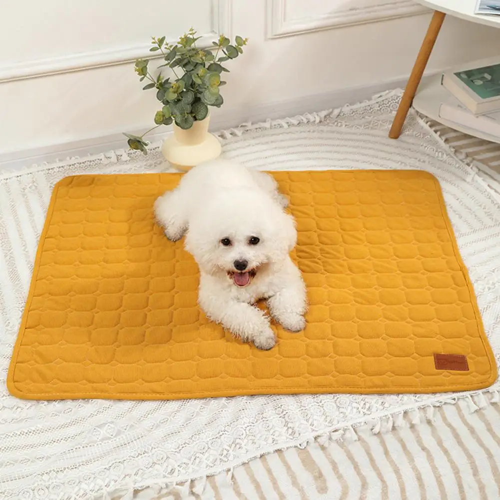 Rectangle Non-slip Pet Mat Soft Quilted Pet Pad with Non-slip Bottom for Dogs Cats Summer Sleeping Mat Carpet Pet Supplies