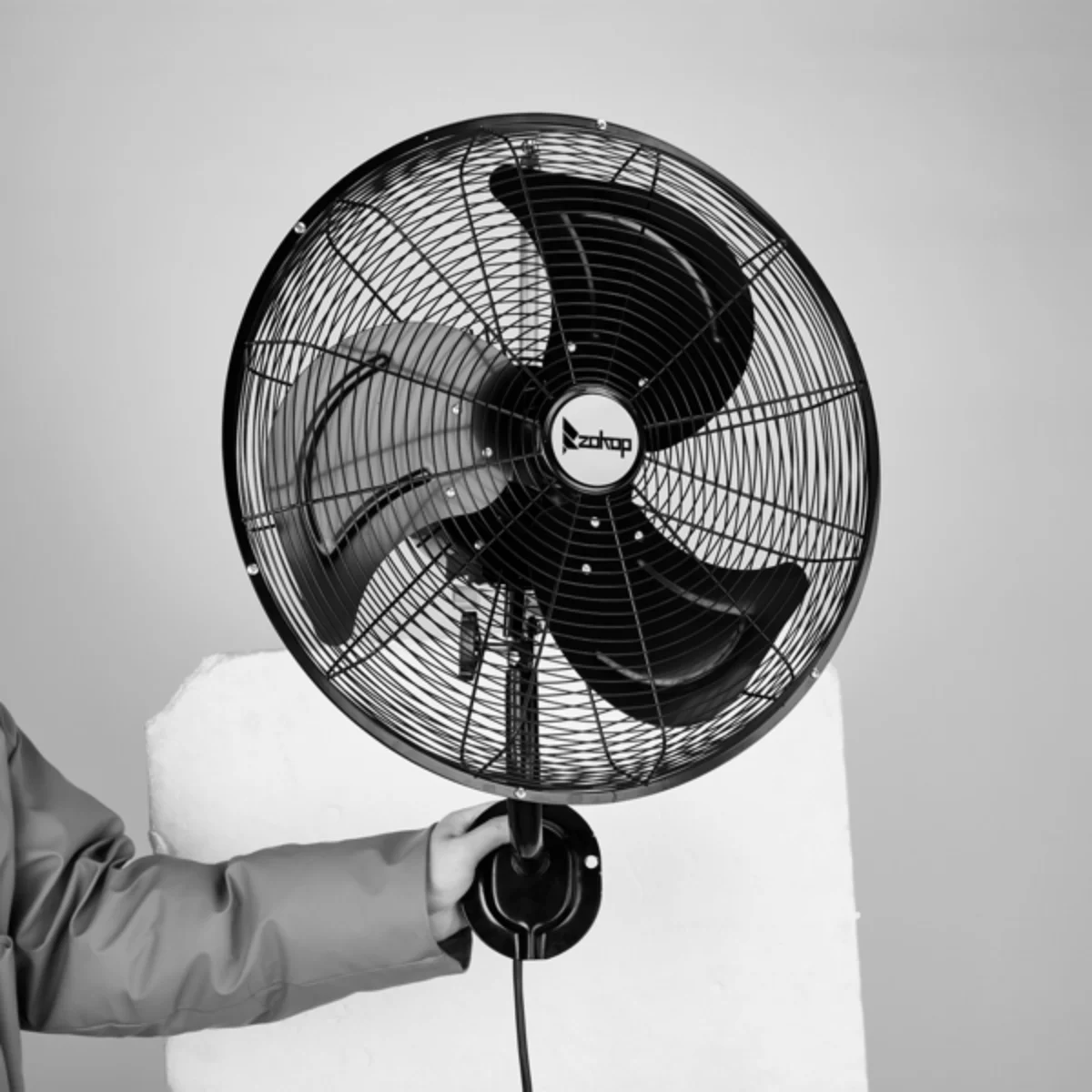 

18-inch High Velocity Wall Mount Fan - 4592CFM, 3 Speeds, 70° Oscillation (Industrial Metal for Garage/Work)