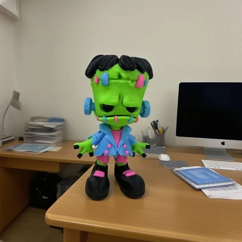 Muñeca de terror verde móvil con impresión 3D, globo ocular de actividad y piezas faciales extraña, decoración navideña para interiores y exteriores, accesorio de fiesta