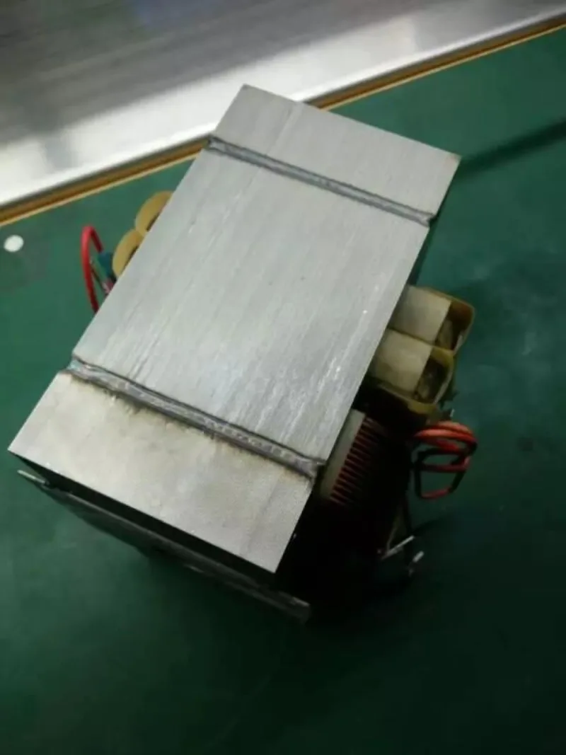Transformer for microwave oven