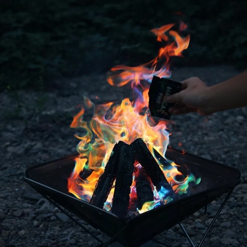 ديكور حفلات مسحوق اللهب الملون K0EF لحفرة النار، وحرائق المخيمات، والمواقد الخارجية