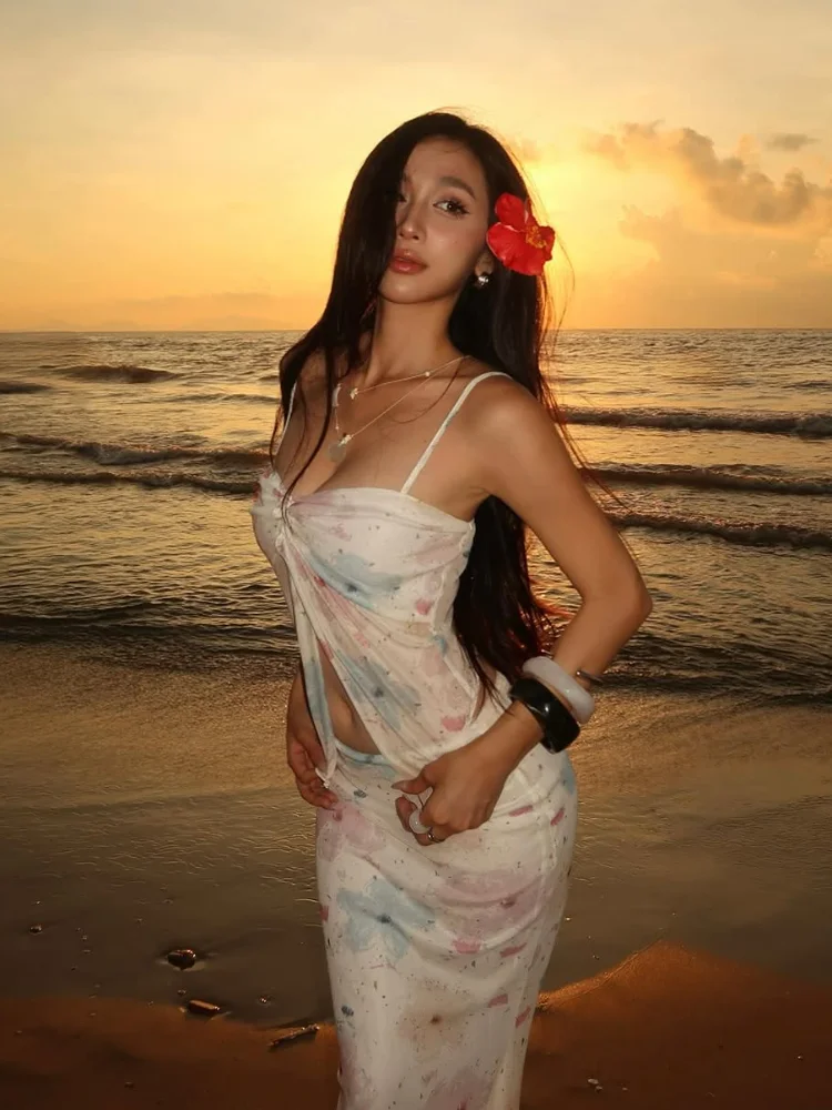 

Women Sexy Bikini Suit Beach Style Low-cut Tight-fitting Flower Printing Camisole Mini Skirt Set New Fashion Swimming Party Wear