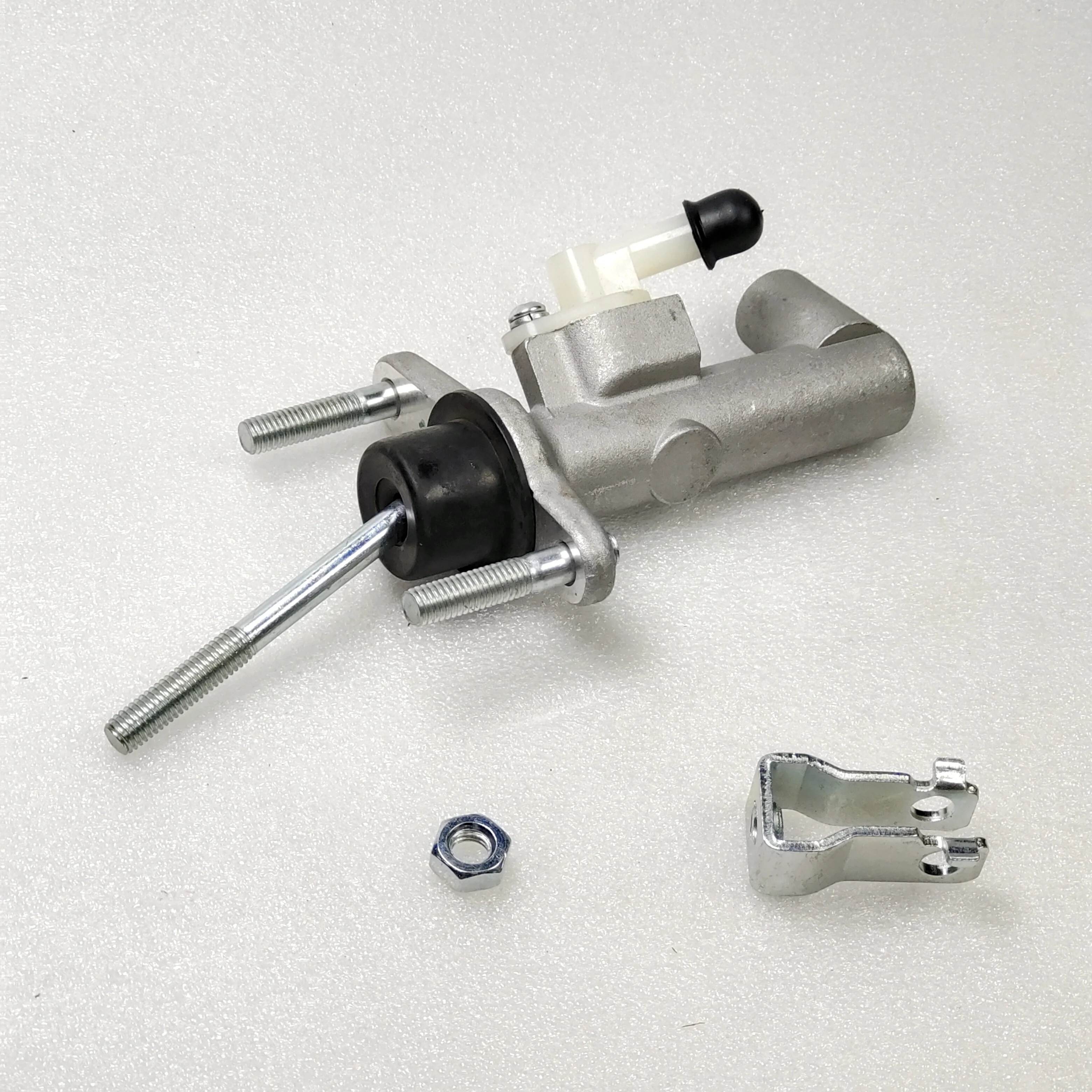 92 5/8 Inch LHD Steel Material Diesel Engine Clutch Master Cylinder 31420-20010 Machinery Parts for CORONA
