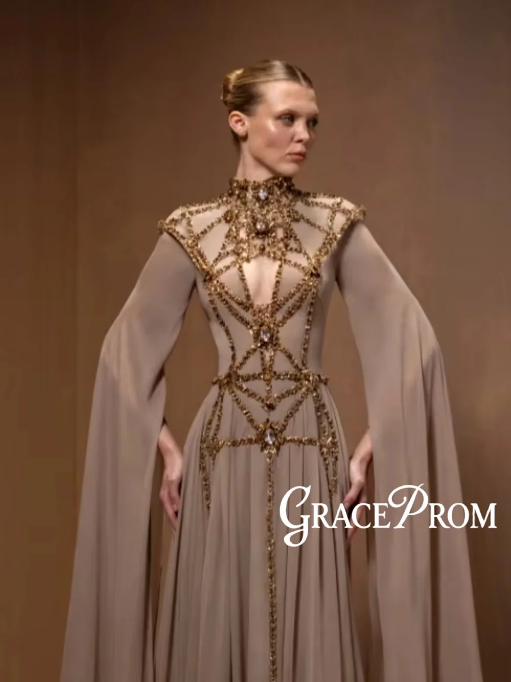 

Новое золотое вечернее платье с кристаллами, скромное, с рукавами-накидками, из шифона, для свадебных торжеств, на заказ, роскошное, А-силуэт, для банкетов