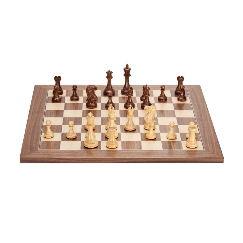 Xadrez grande de madeira maciça e sofisticada