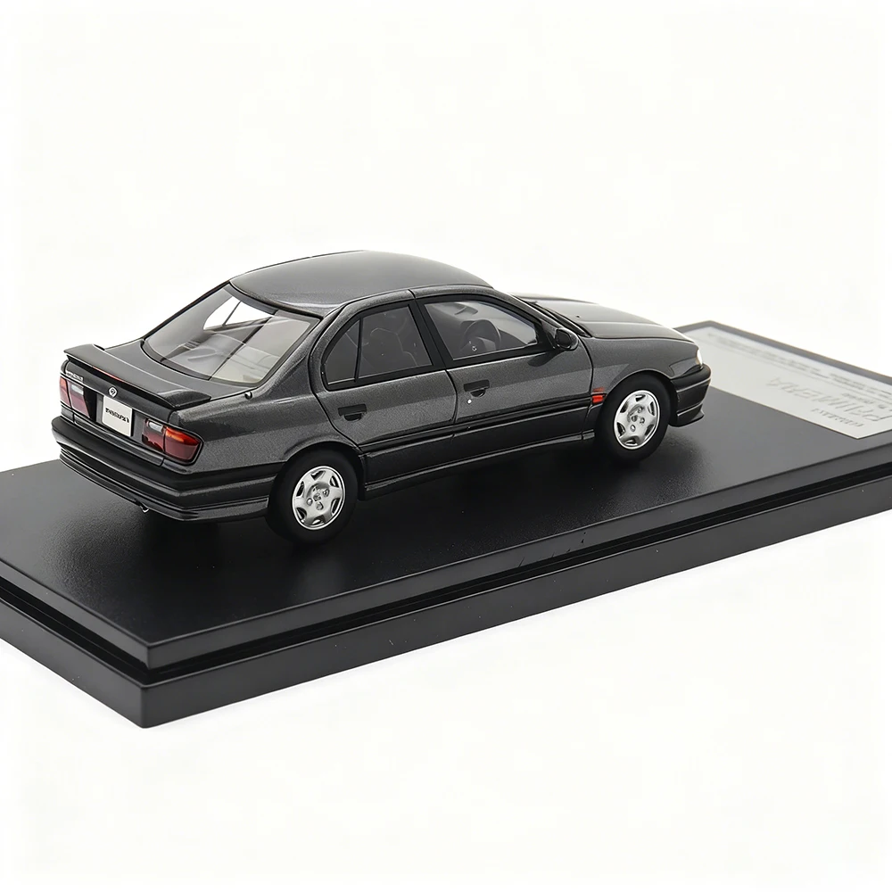 1:43 Scale High-Simulation Resin Car Model Nissan Primera-Style Mini Vehicle Collectible Display Toy Gift