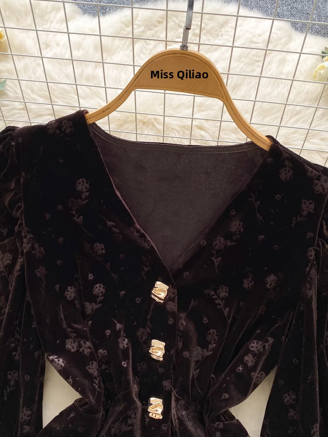 بلوزة ريترو ليليك فيلفيت مطبوعة irt للسيدات للخريف والشتاء للتخسيس على شكل حرف V بلوزة Sve قابلة للتنفس ومتعددة الاستخدامات