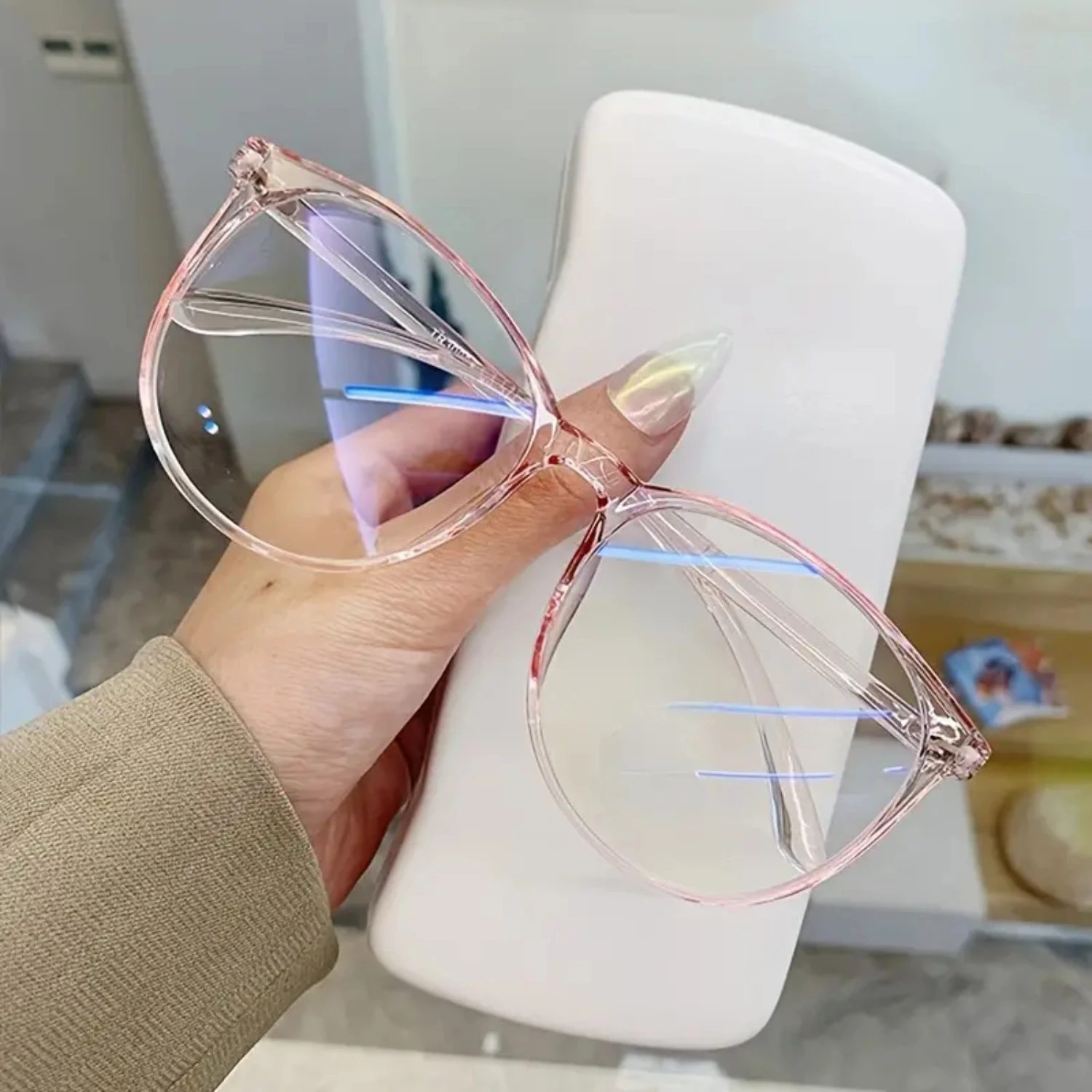 Fashionable and Stylish Transparent Round Anti-Blue Light Glasses Frames for Men and Women | Protective Eyewear for Computer | T