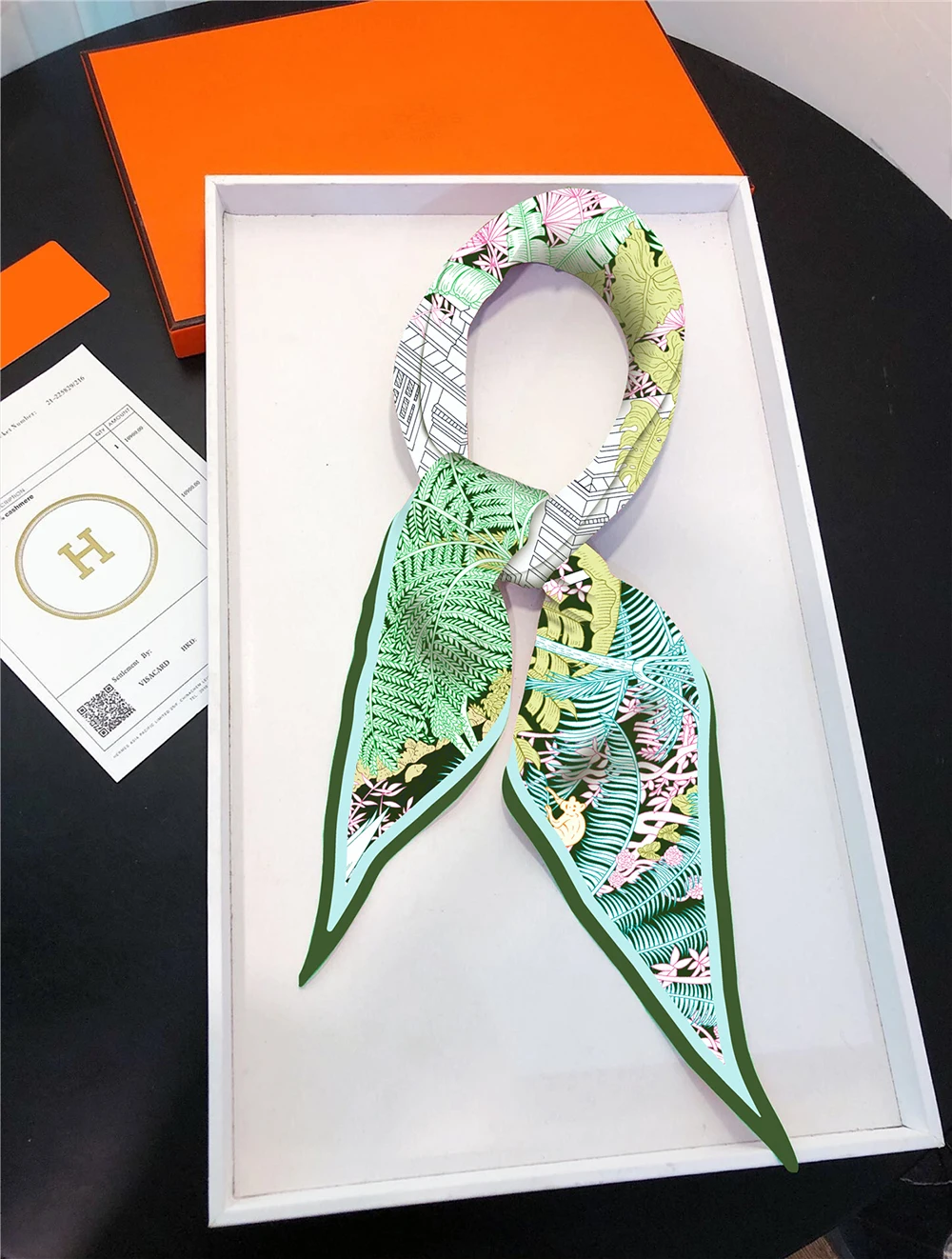 French Autumn New Popular Diamond Scarf Plant Garden Women\'s Twill Decoration Professional Small Scarf Silk Scarf Head Scarf