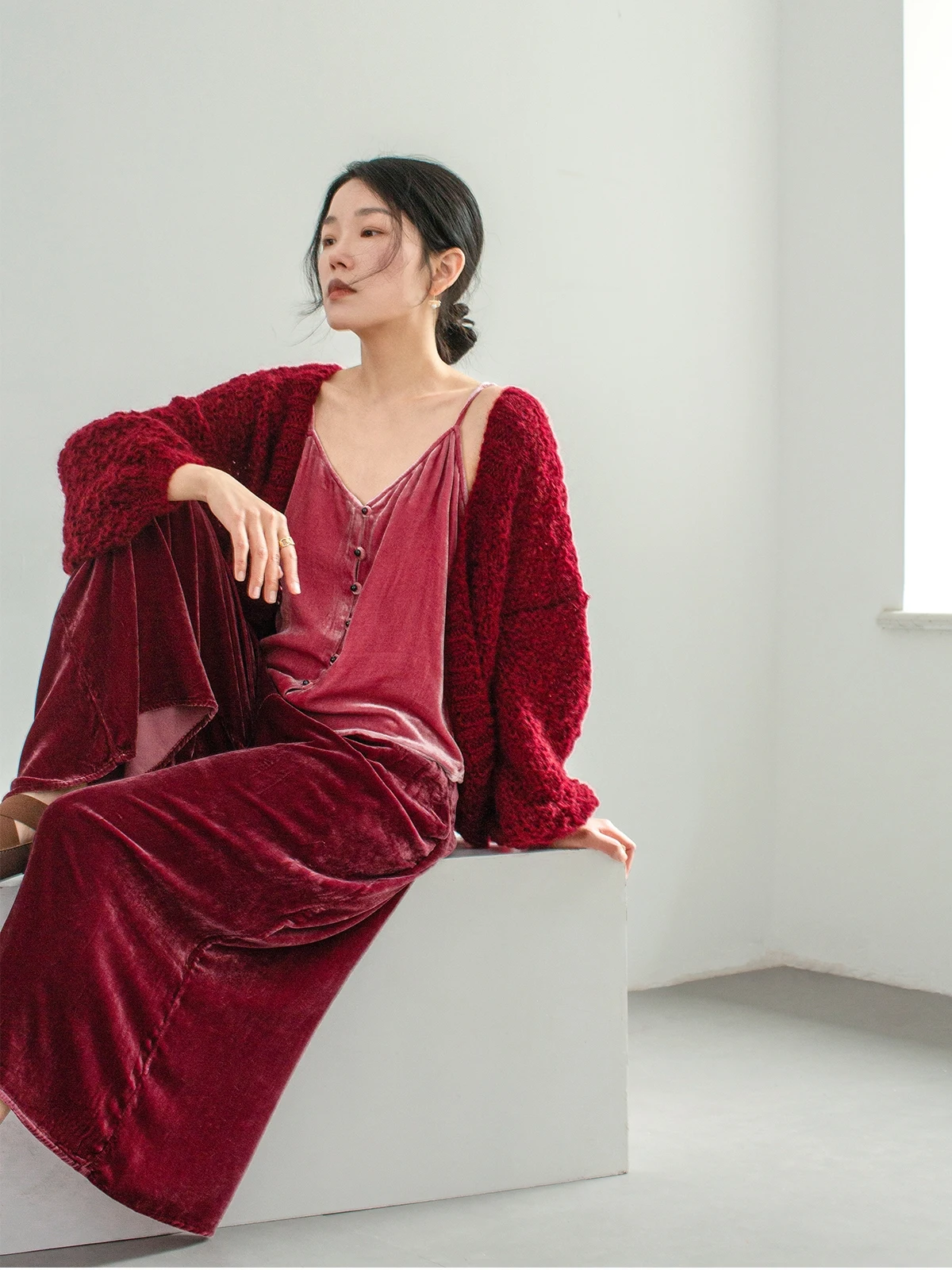 

Chic Hand-Woven Red Lazy Versatile Vintage Sle Knitted Cardigan Spring Autumn Warmth V-Ne Long Sve Wool Blend Sweater