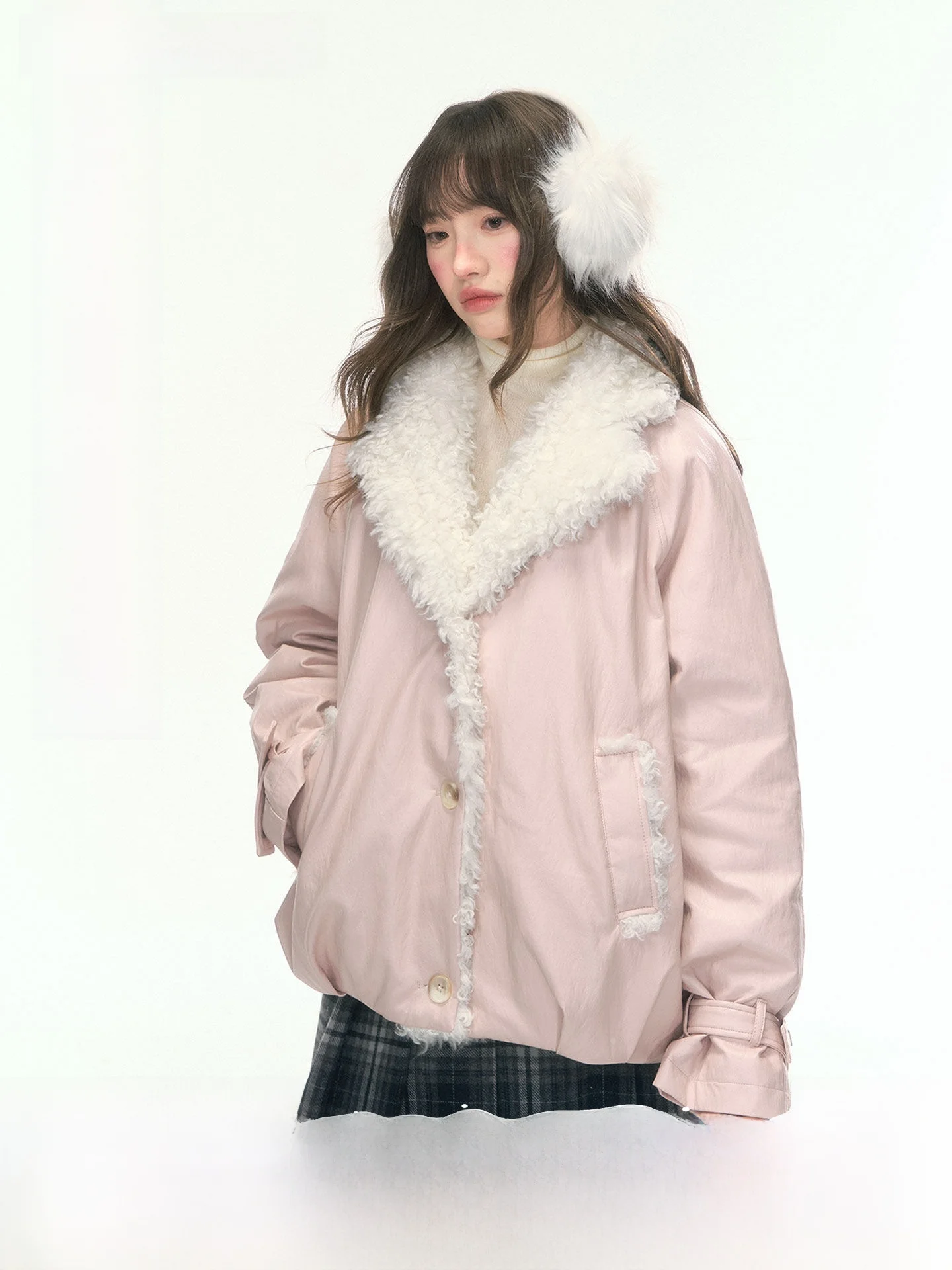 

Теплая розовая пуховая куртка с пушистым воротником из искусственной кожи, утепленная, для повседневной носки, с белым пухом, на молнии, короткая, зимняя